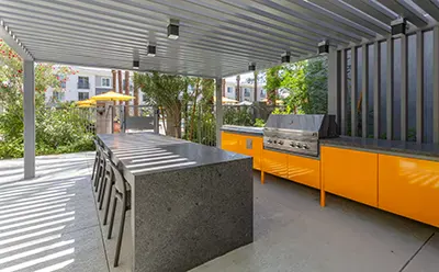 Student living near Florida International University